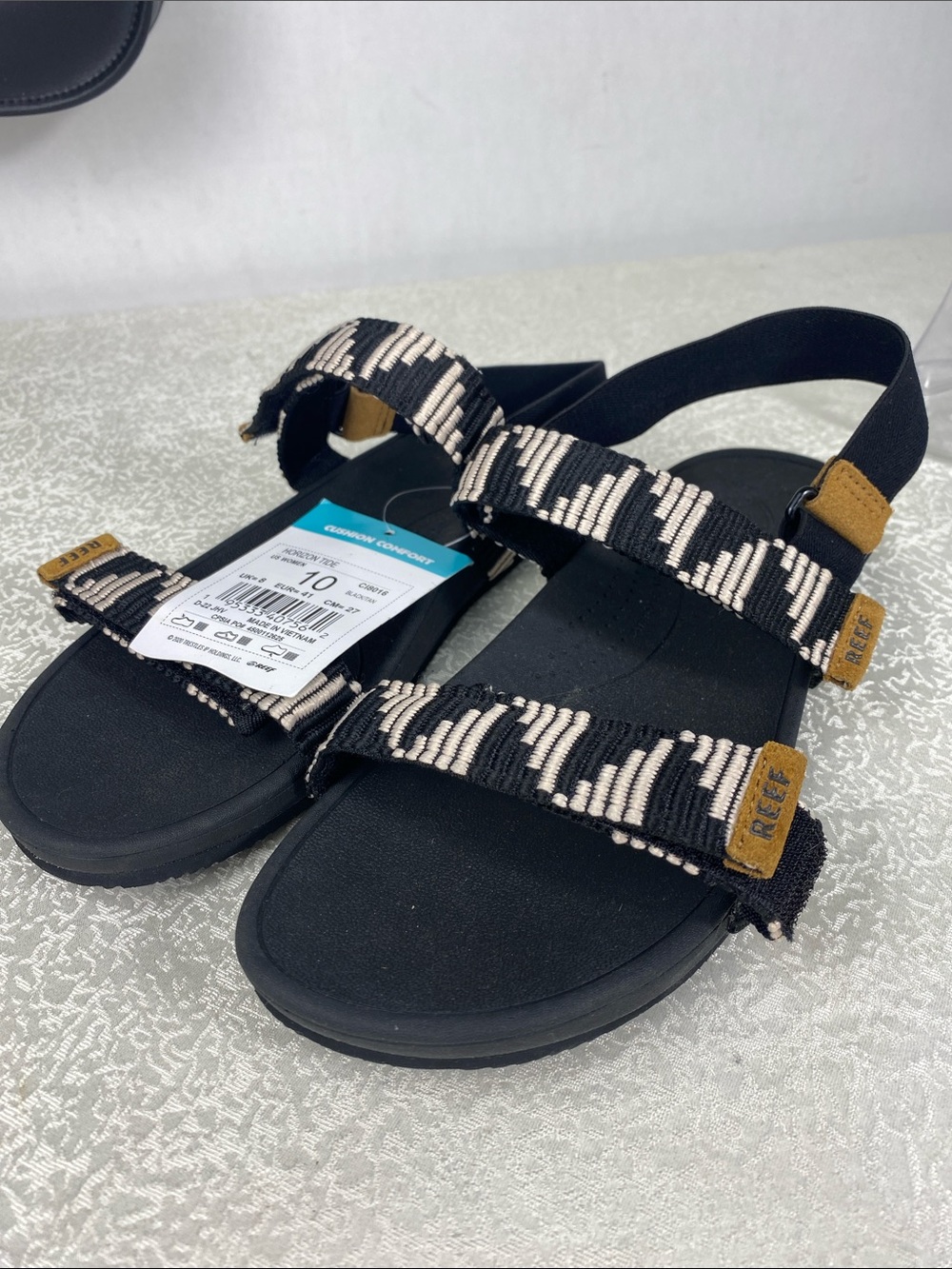 Reef Women’s Sandals 10  Black Ankle Straps New Unisex 8.5 Man Cushion Comfort